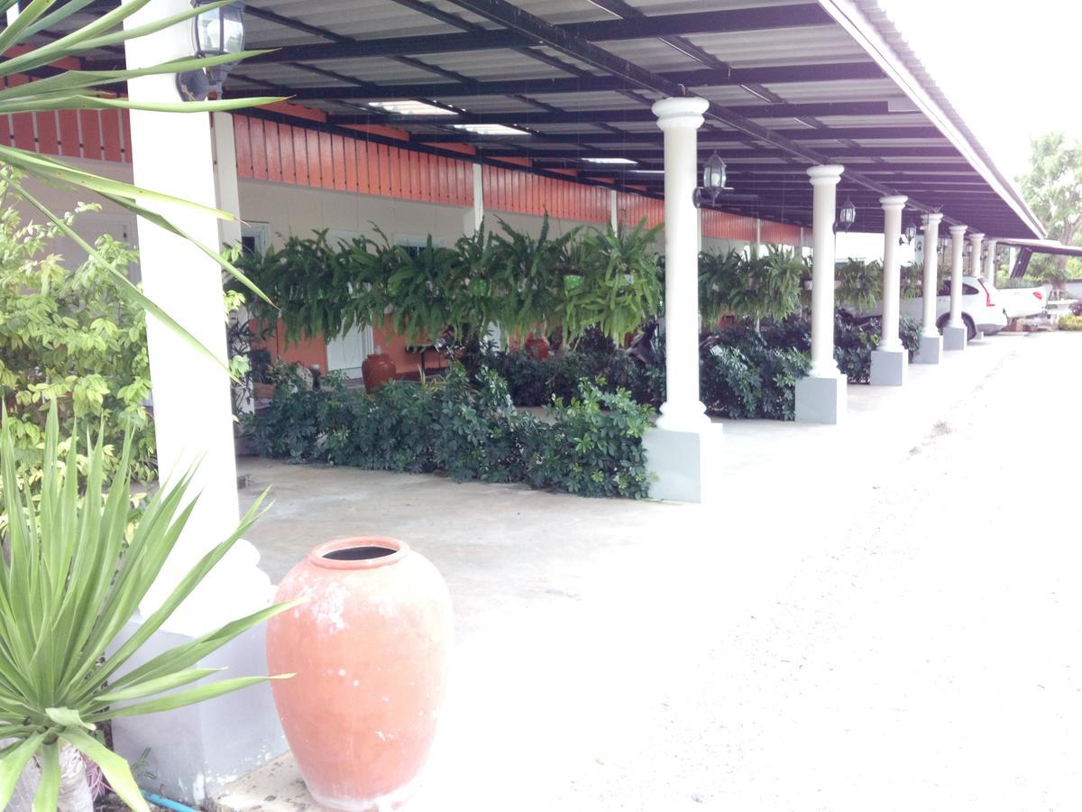 Fancy Carp Resort Cha-Am Exterior foto